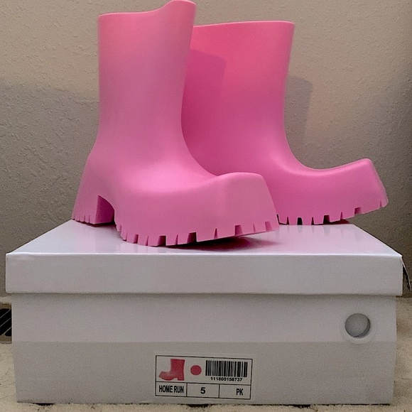 Mata Shoes Shoes - ☔️ NWT Size 5: Women’s Rain Boots
